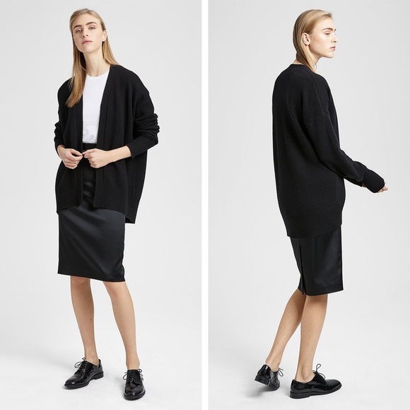 Theory - Cashmere Oversized Open-Front Cardigan - Black - Picture 2 of 10